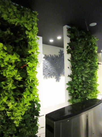 Grădină verticală cu plante naturale – Rosetti Tower, foto 4 din 12